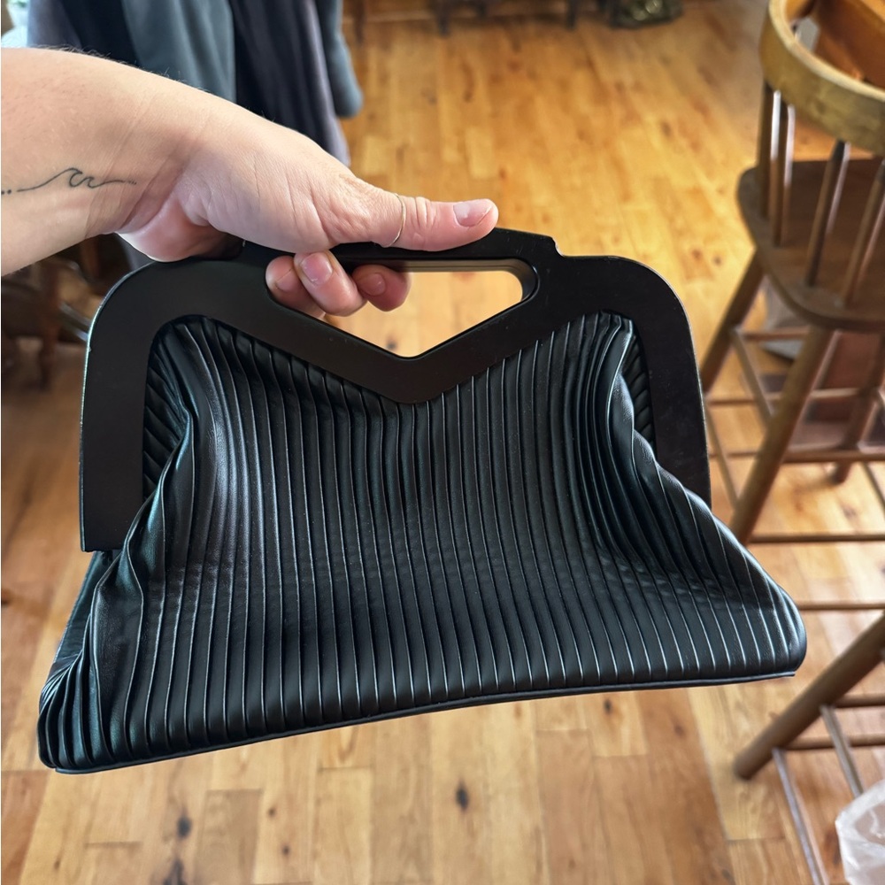 8 Other Reasons Clutch Bag